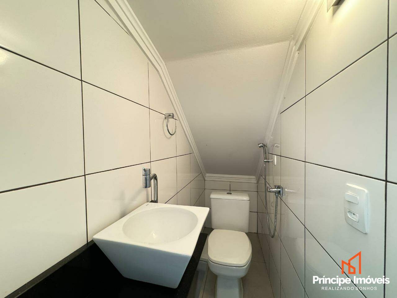 Casa para aluguel em Joinville, Floresta, 2 quartos: 