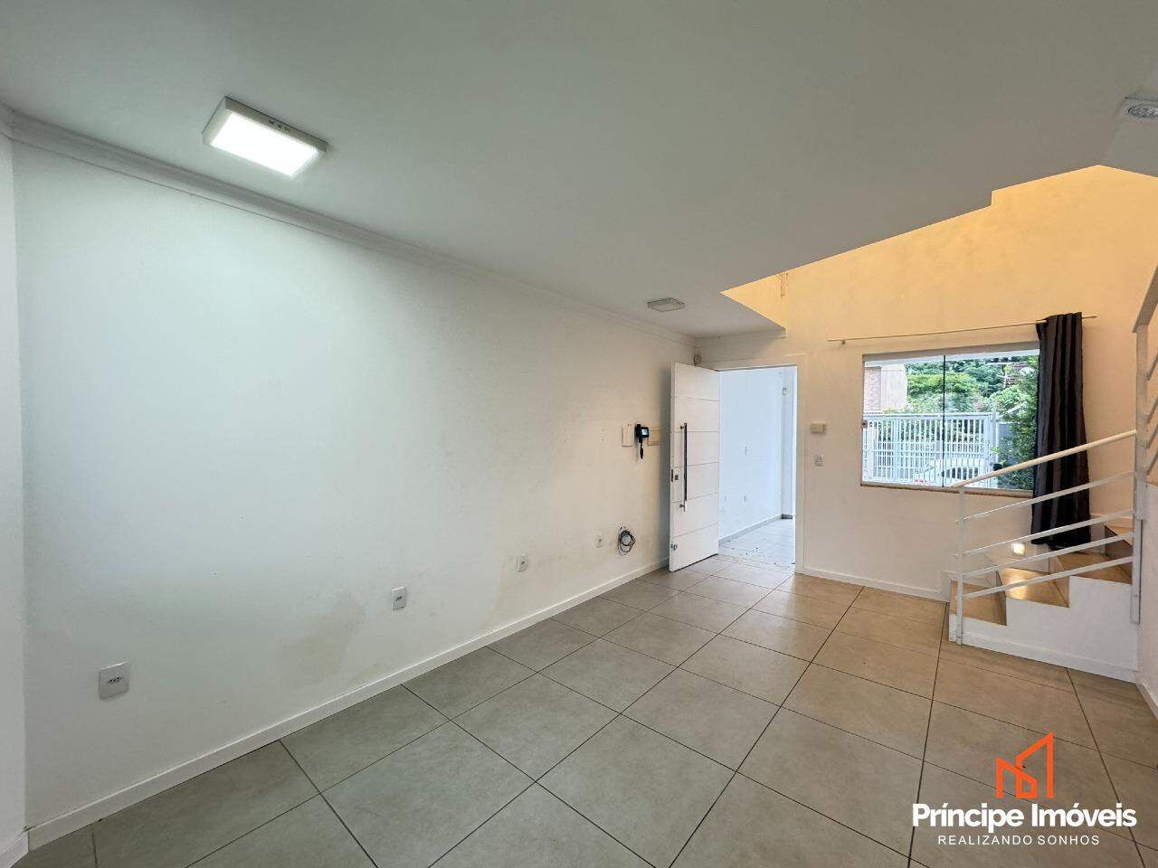 Casa para aluguel em Joinville, Floresta, 2 quartos: 