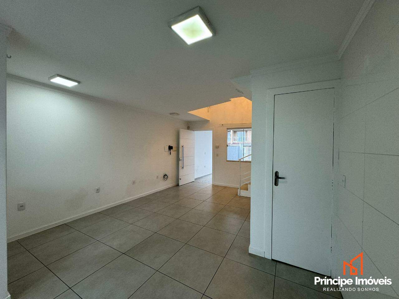 Casa para aluguel em Joinville, Floresta, 2 quartos: 