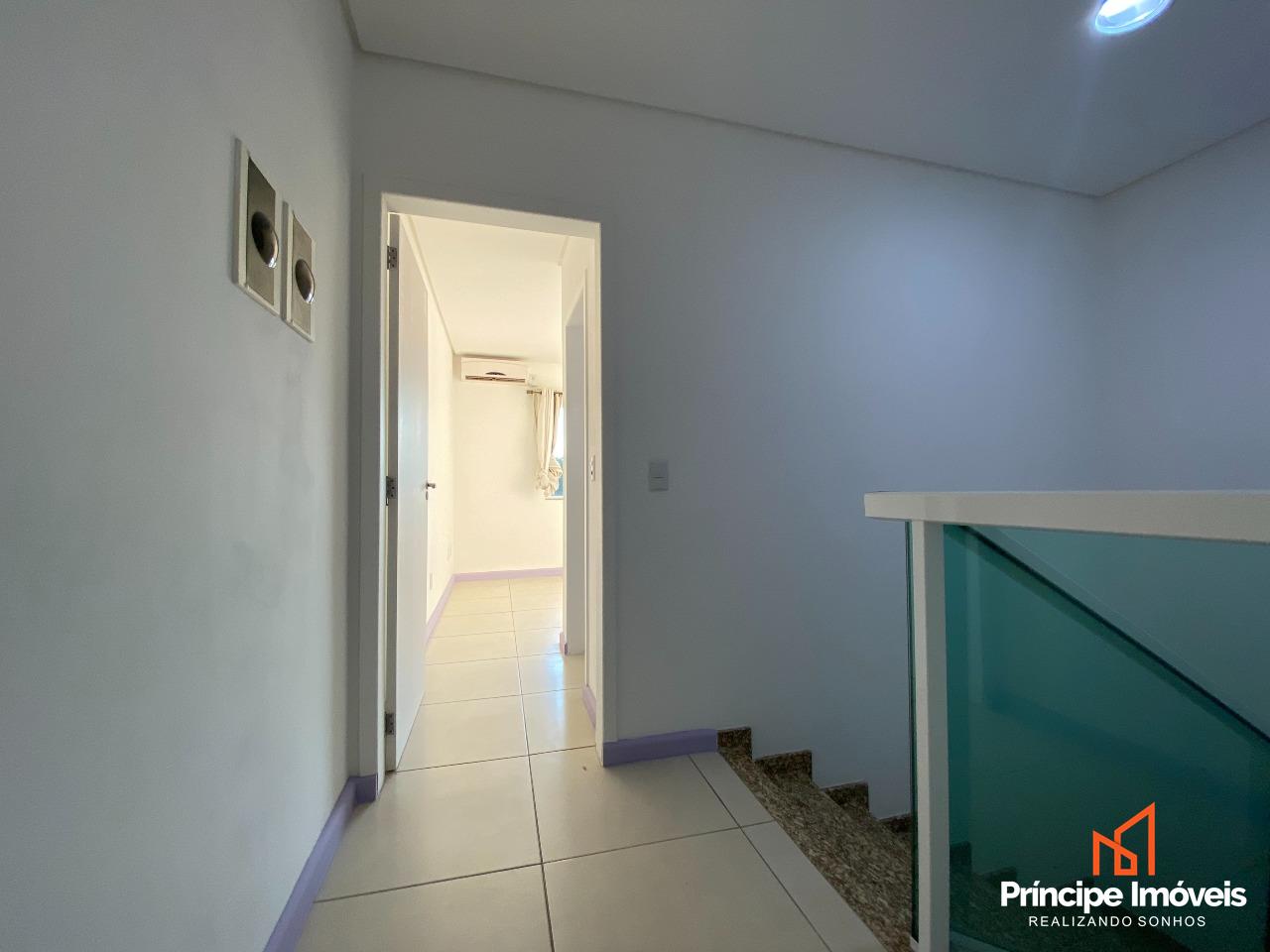 Casa para aluguel em Joinville, Guanabara, 2 quartos: 