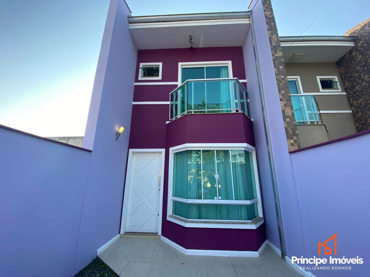 Casa para aluguel em Joinville, Guanabara, 2 quartos: 