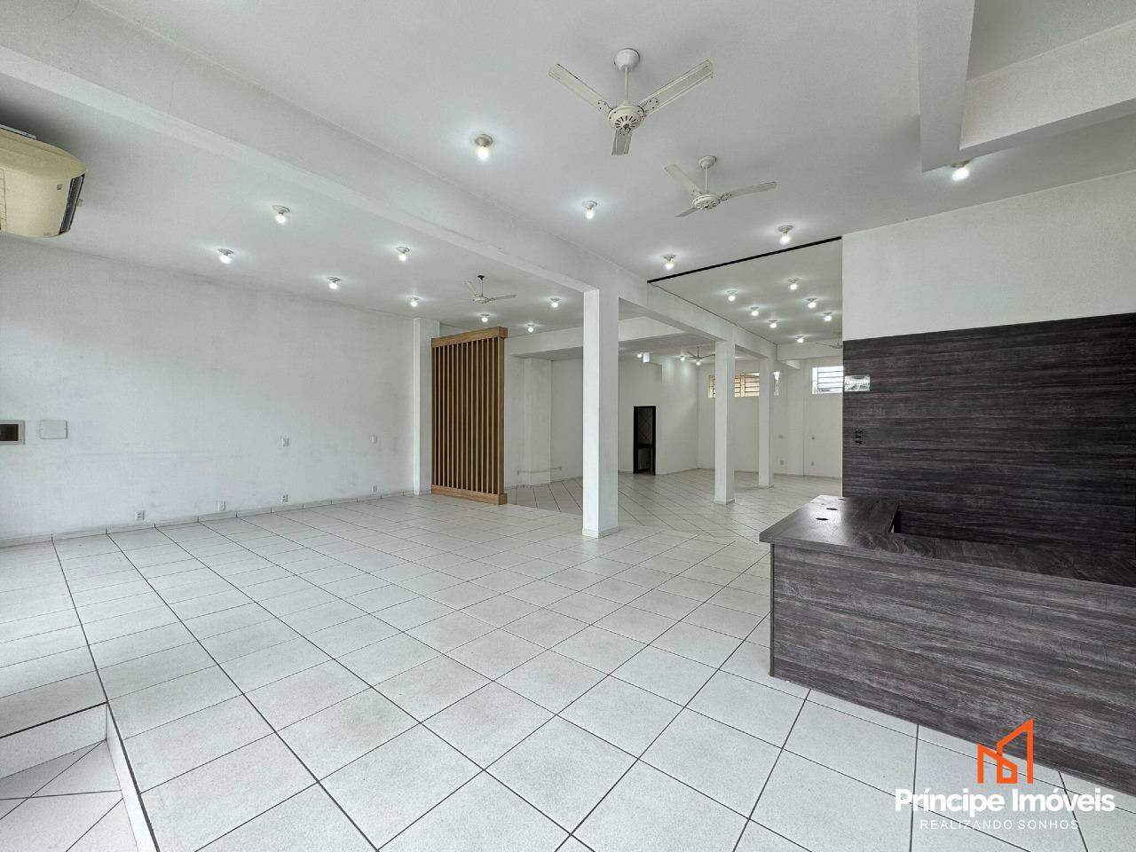 Sala comercial para aluguel em Joinville, Iririú, : 