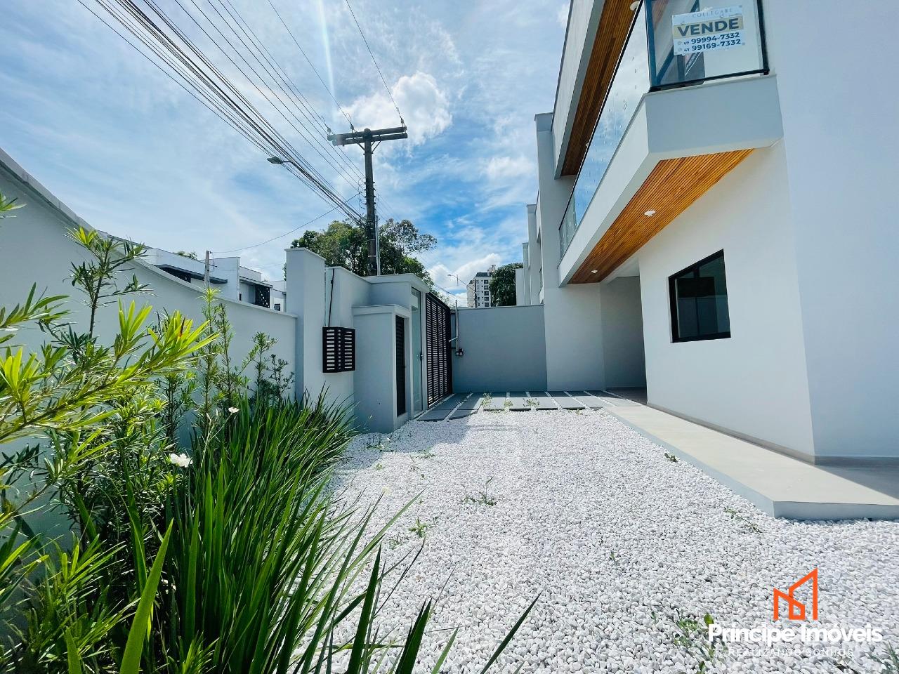 Casa à venda em Joinville, Costa e Silva, 3 quartos: 