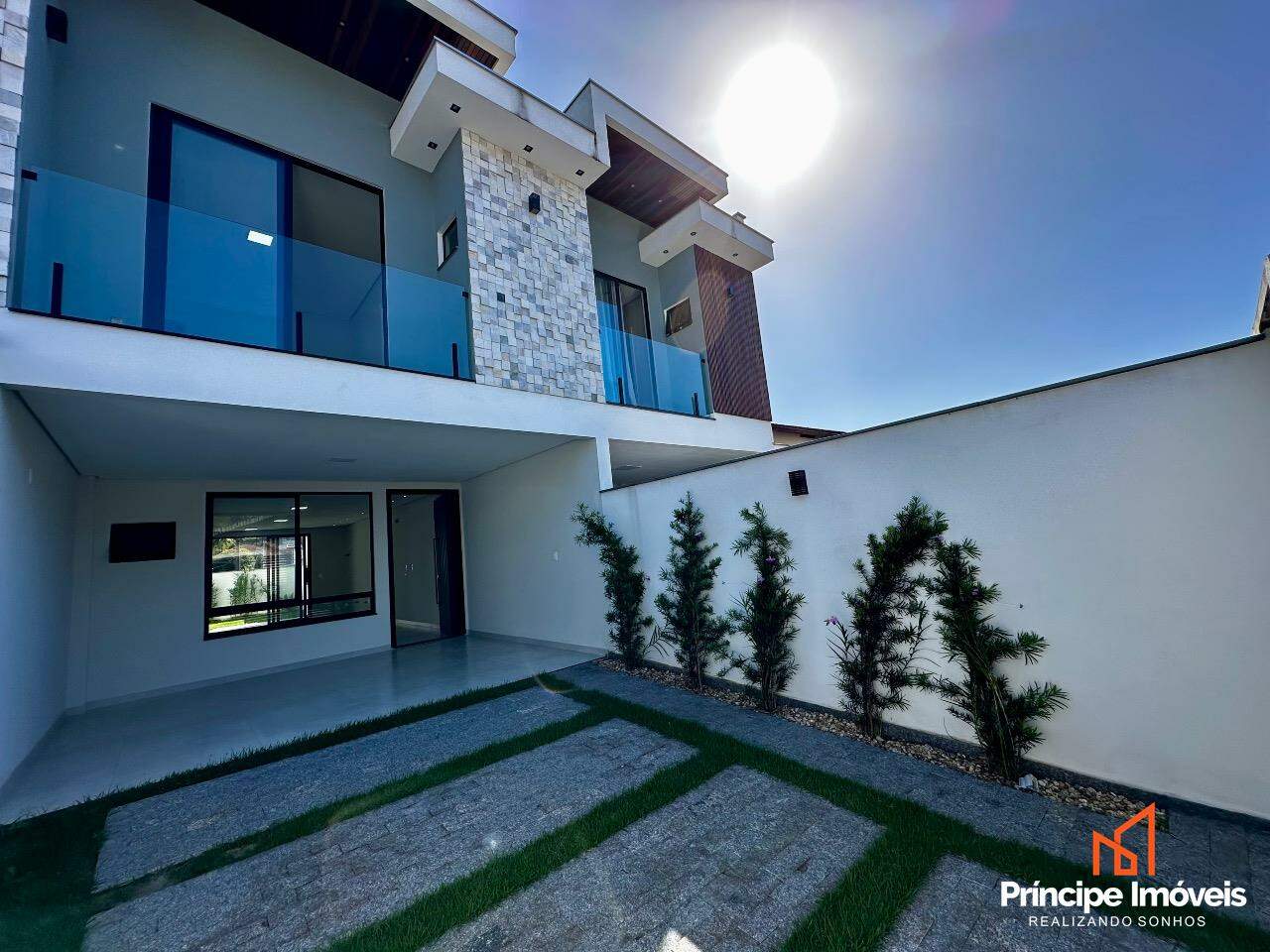 Geminado à venda em Joinville, Saguaçu, 3 quartos: 