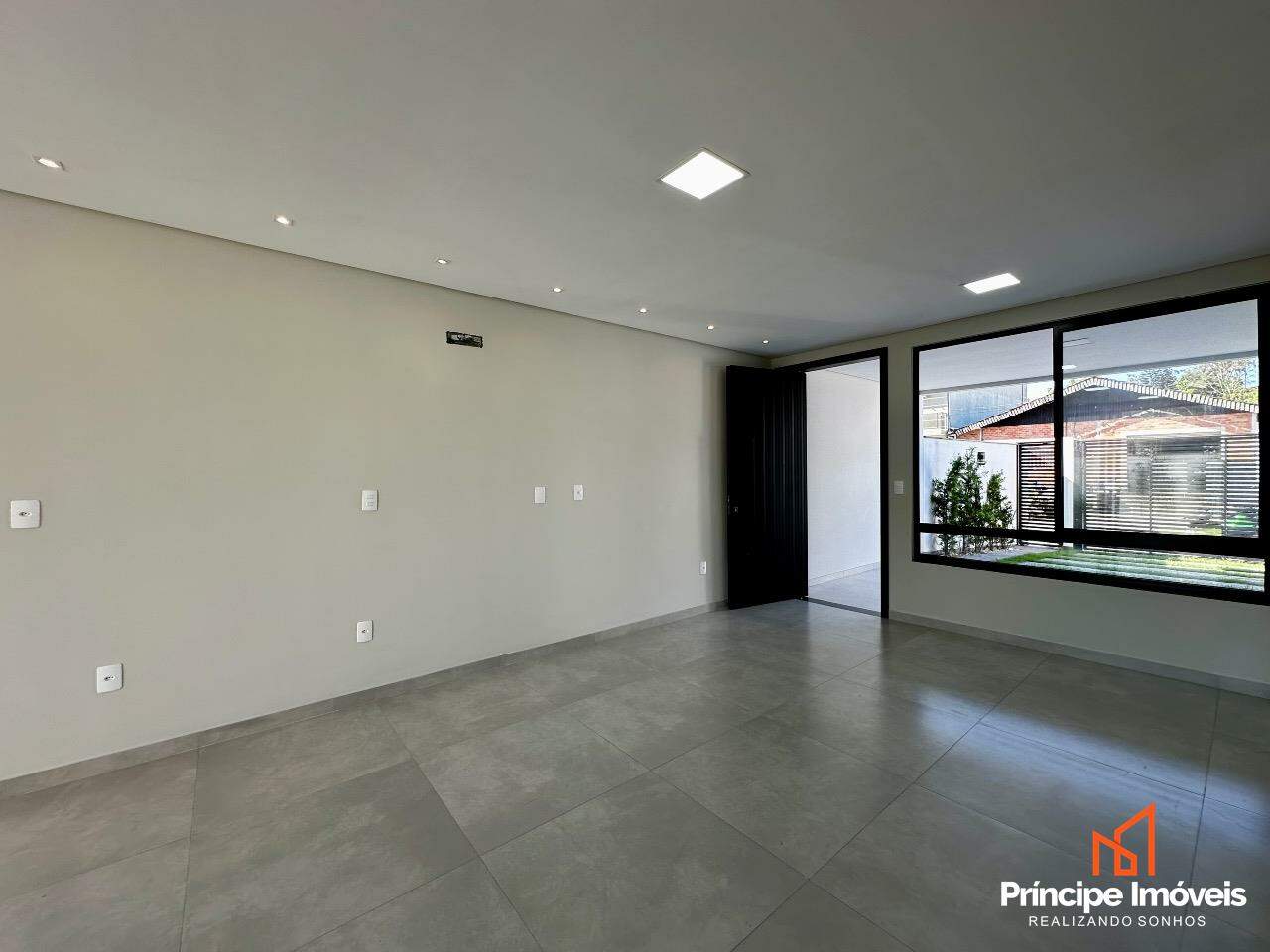 Geminado à venda em Joinville, Saguaçu, 3 quartos: 