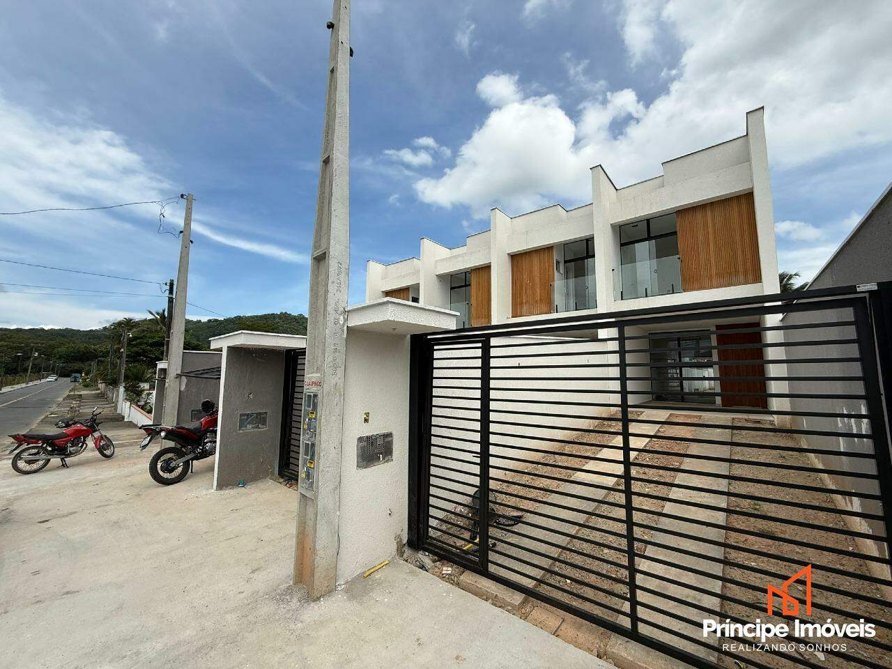 Geminado à venda em Joinville, Bom Retiro, 3 quartos: 