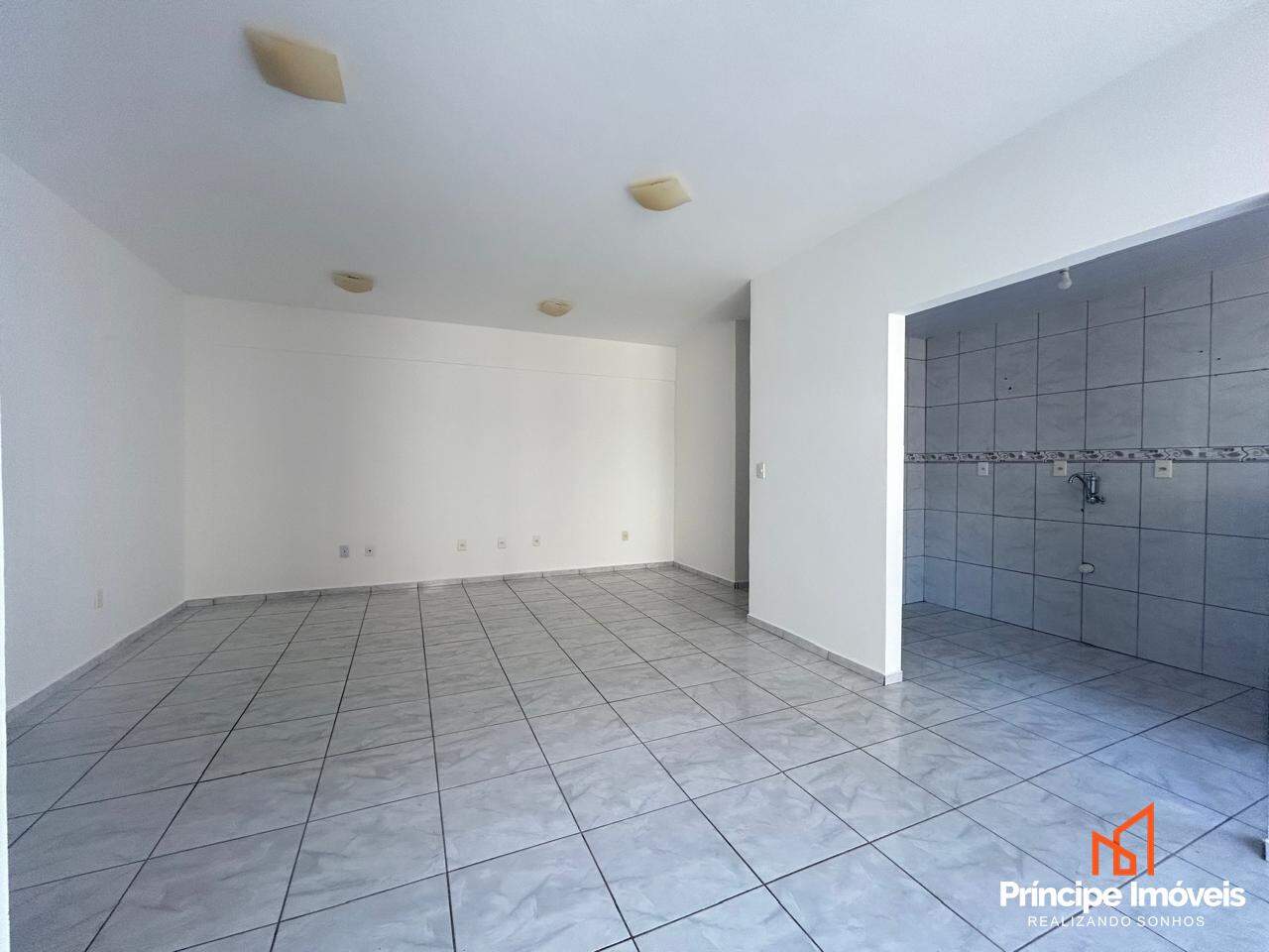 Apartamento para aluguel em Joinville, Costa e Silva, 2 quartos: 