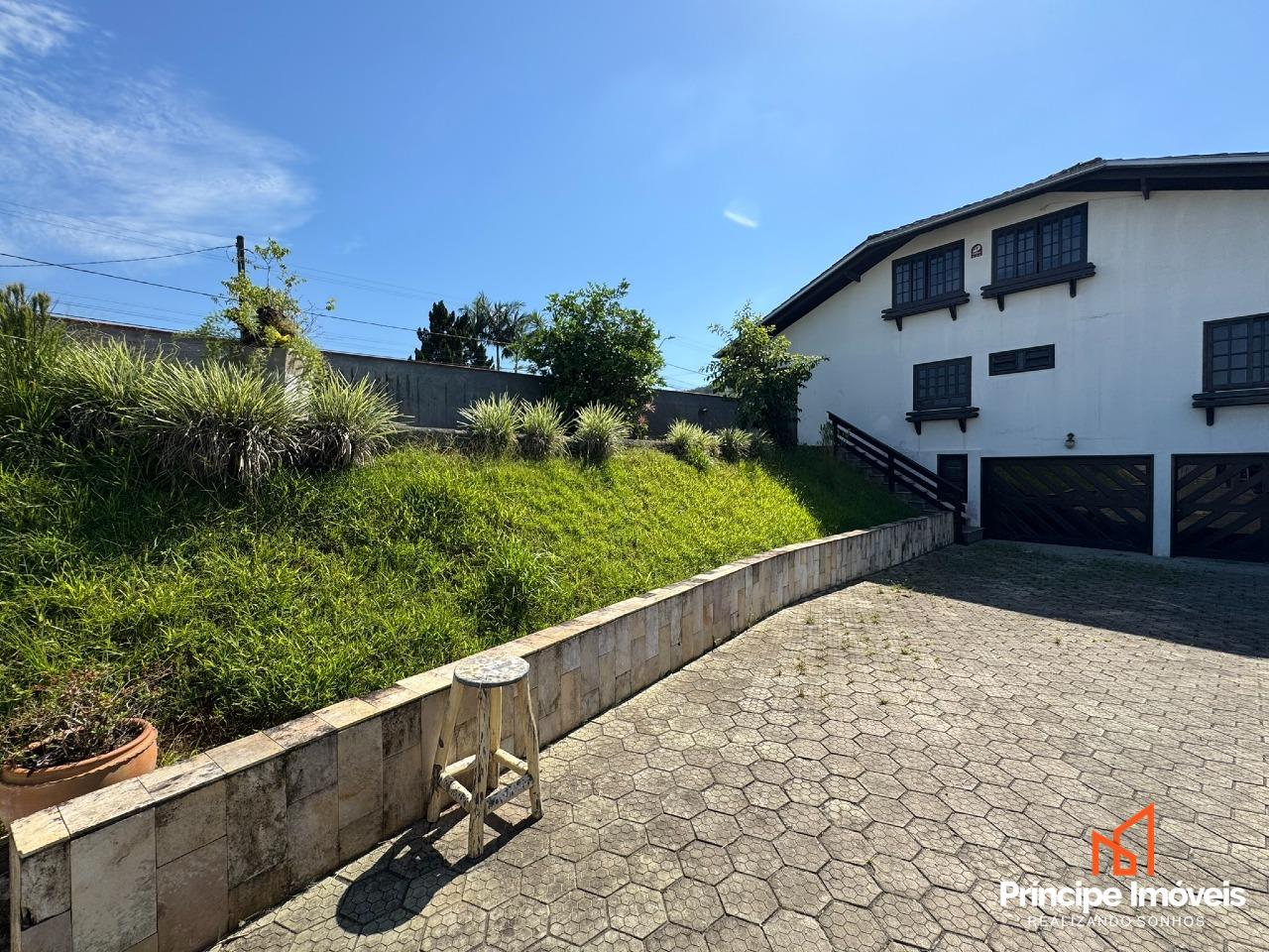 Casa à venda em Joinville, Saguaçu, 5 quartos: 
