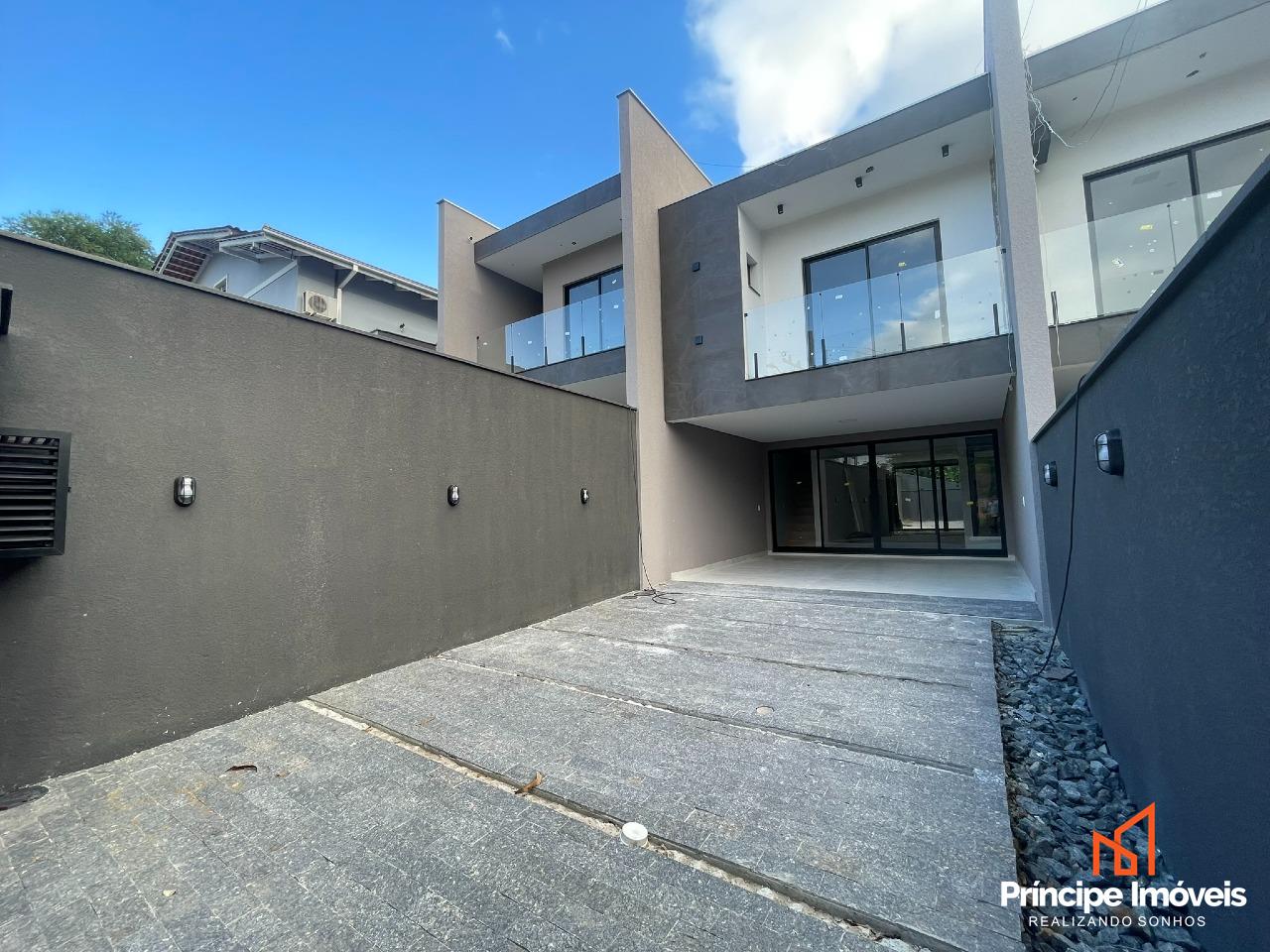 Geminado à venda em Joinville, Bom Retiro, 3 quartos: 