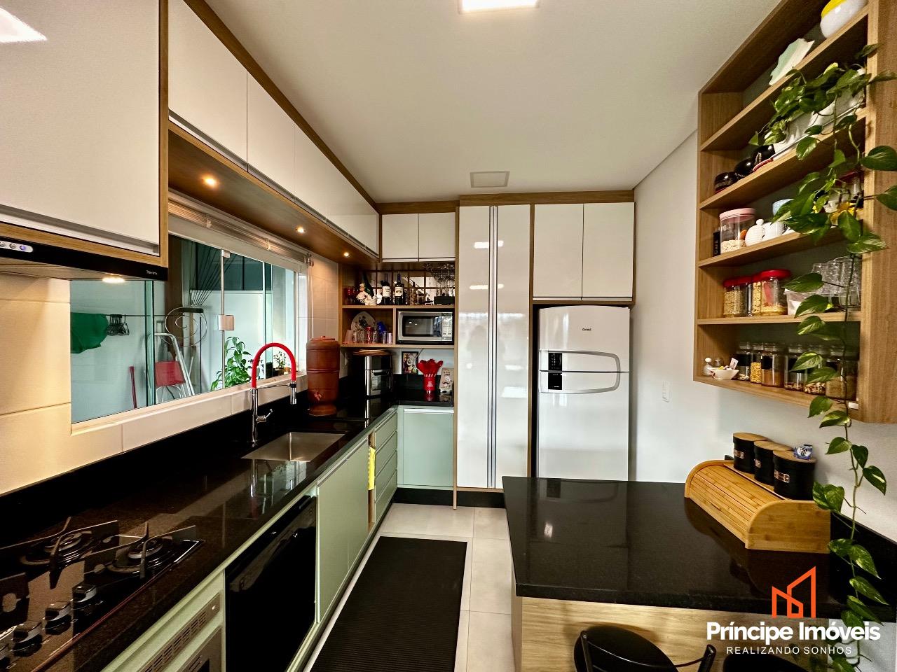 Geminado à venda em Joinville, Saguaçu, 3 quartos: 