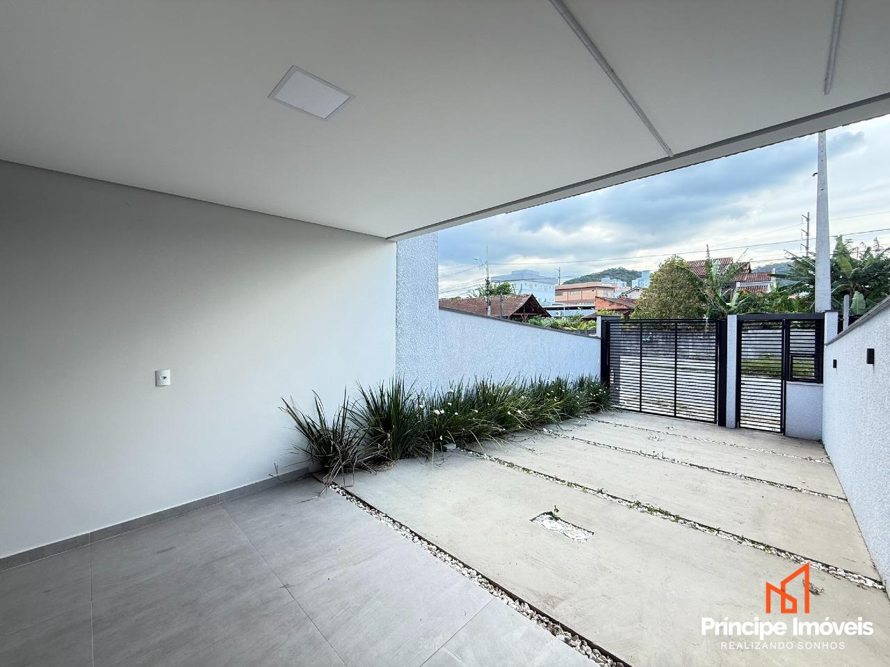 Geminado à venda em Joinville, Iririú, 3 quartos: 