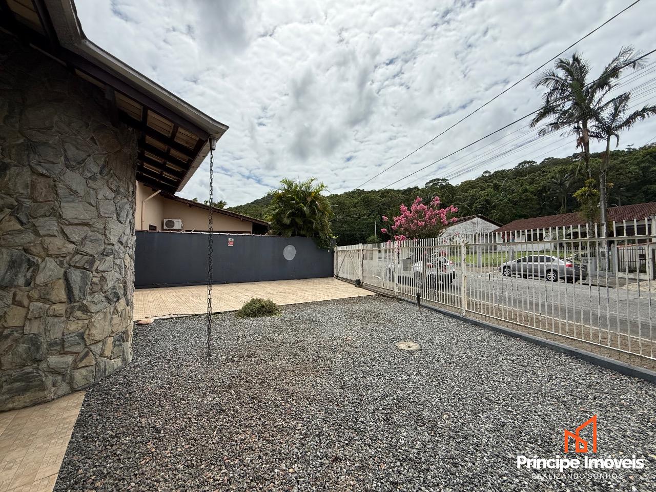 Casa à venda em Joinville, Saguaçu, 3 quartos: 