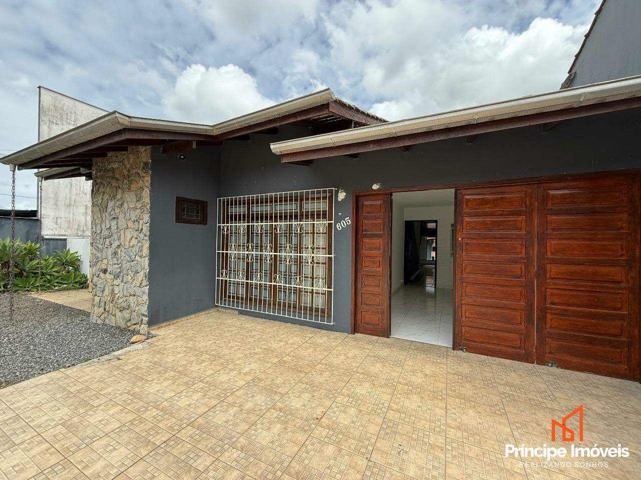 Casa à venda em Joinville, Saguaçu, 3 quartos: 