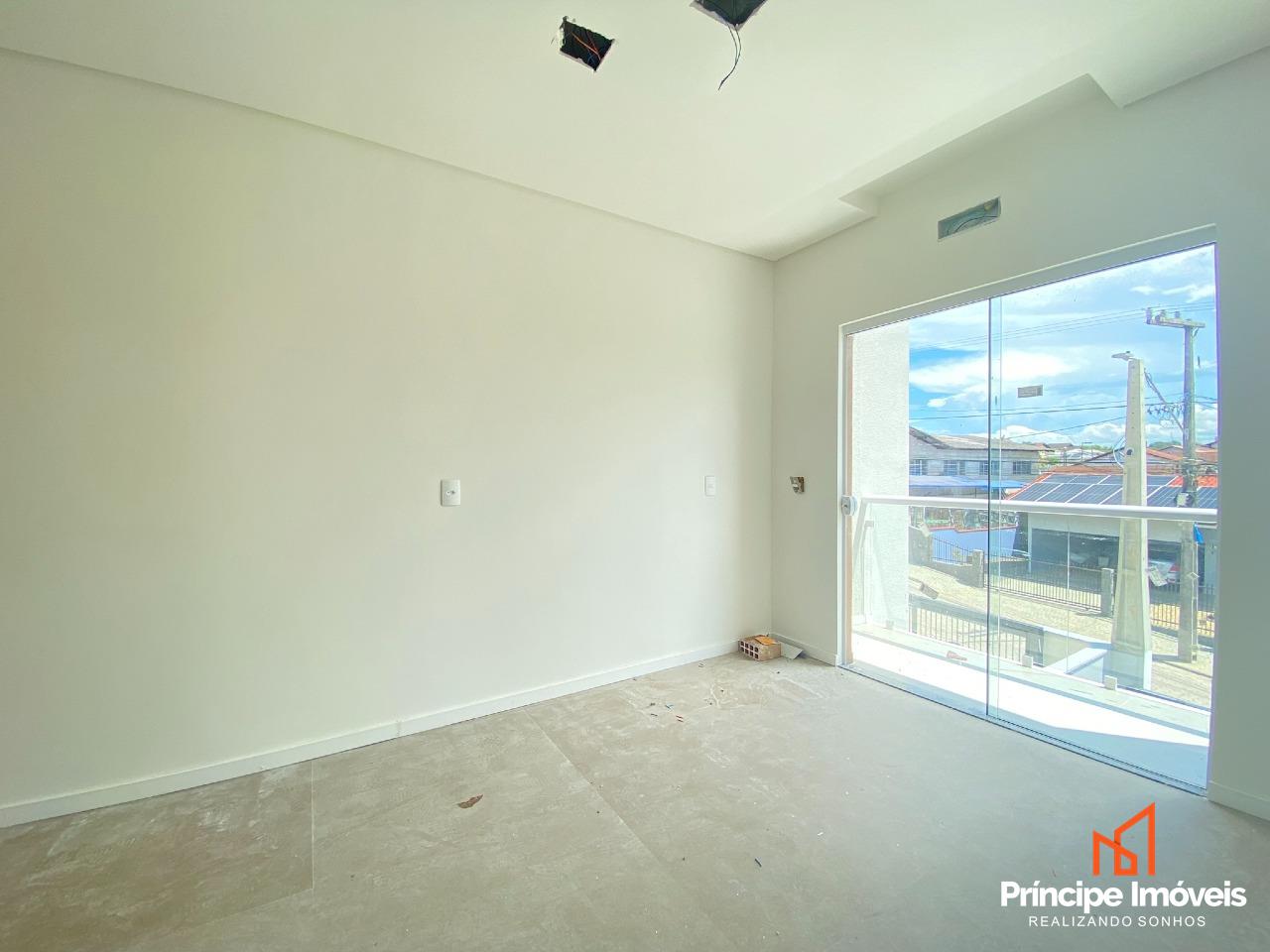 Casa para aluguel em Joinville, Guanabara, 2 quartos: 