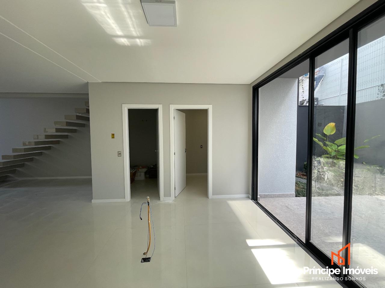 Geminado à venda em Joinville, Glória, 3 quartos: 