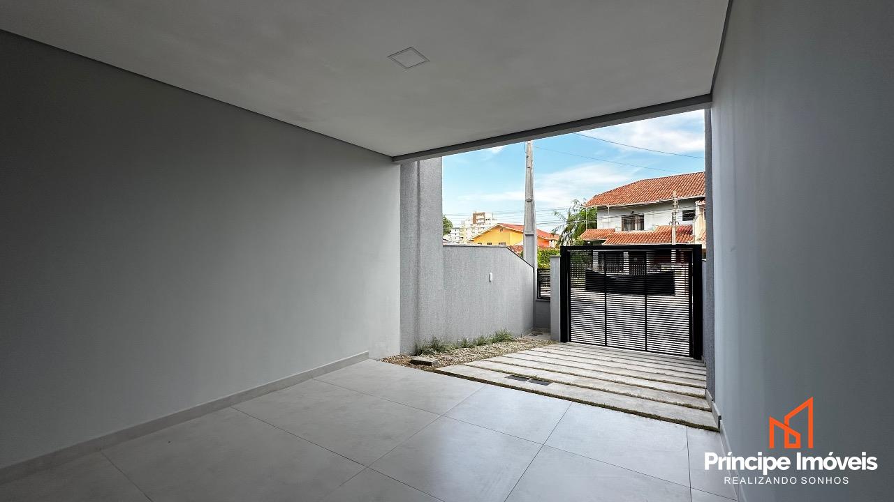 Geminado à venda em Joinville, Saguaçu, 3 quartos: 