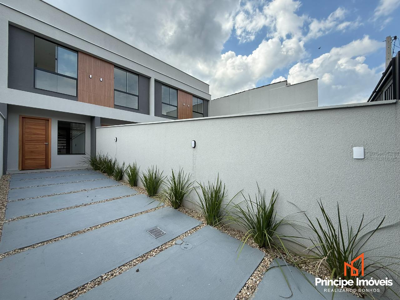 Geminado à venda em Joinville, Costa e Silva, 2 quartos: 