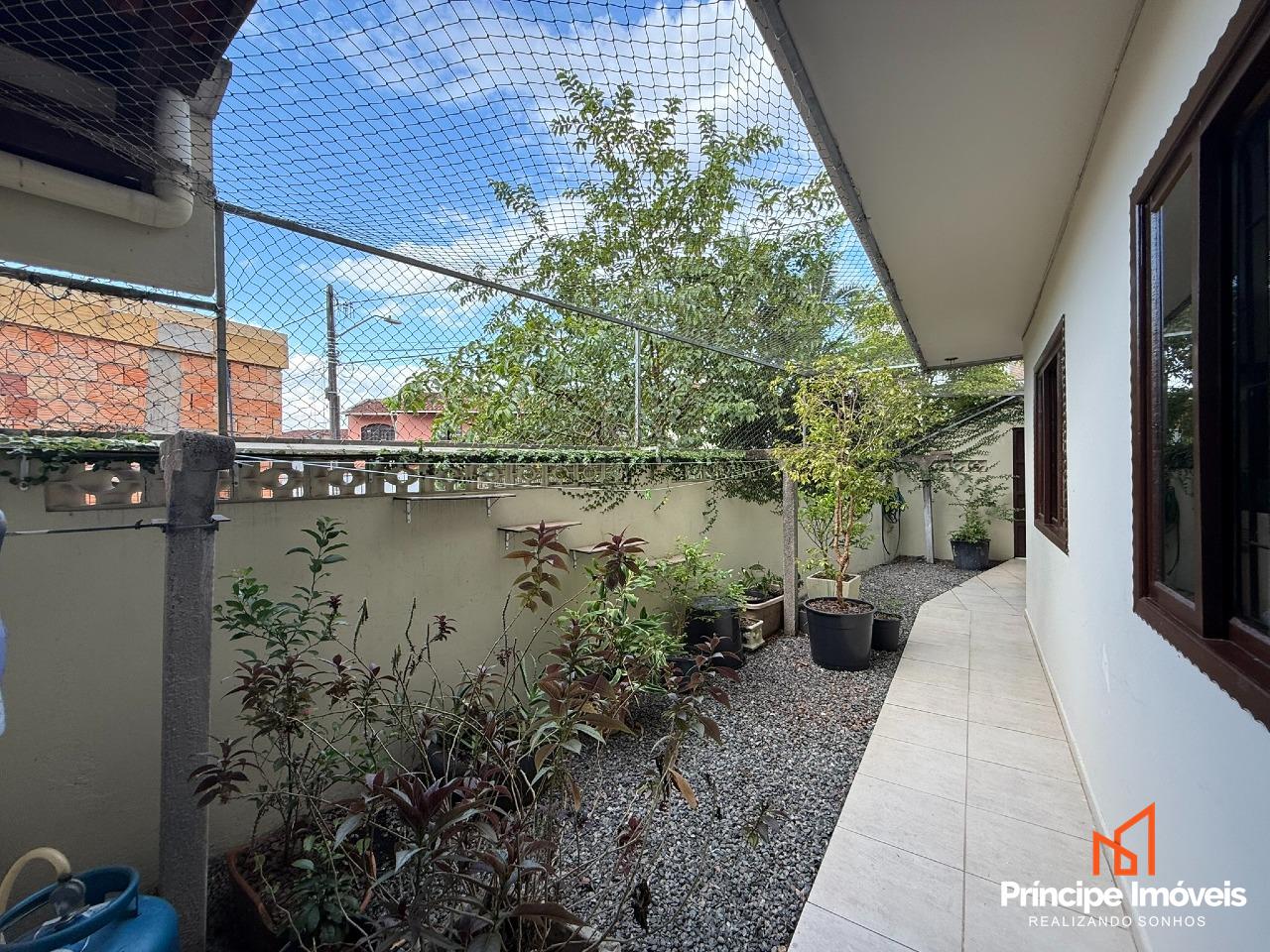 Casa à venda em Joinville, Saguaçu, 3 quartos: 