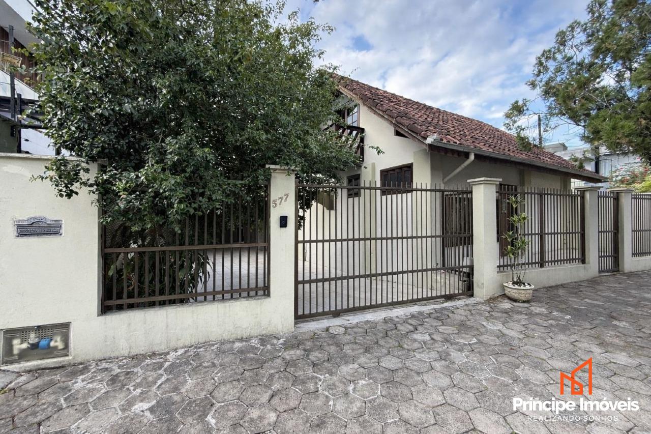Casa à venda em Joinville, Saguaçu, 3 quartos: 