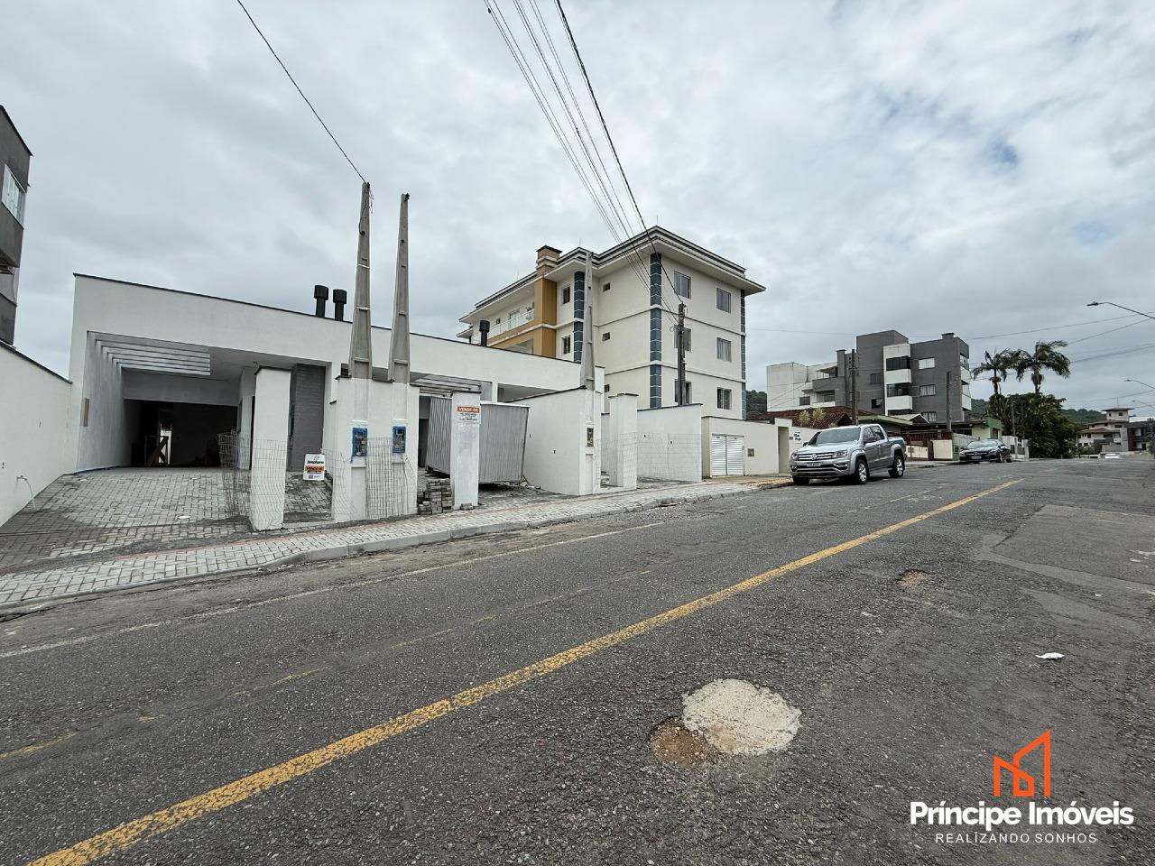 Geminado à venda em Joinville, Boa Vista, 3 quartos: 