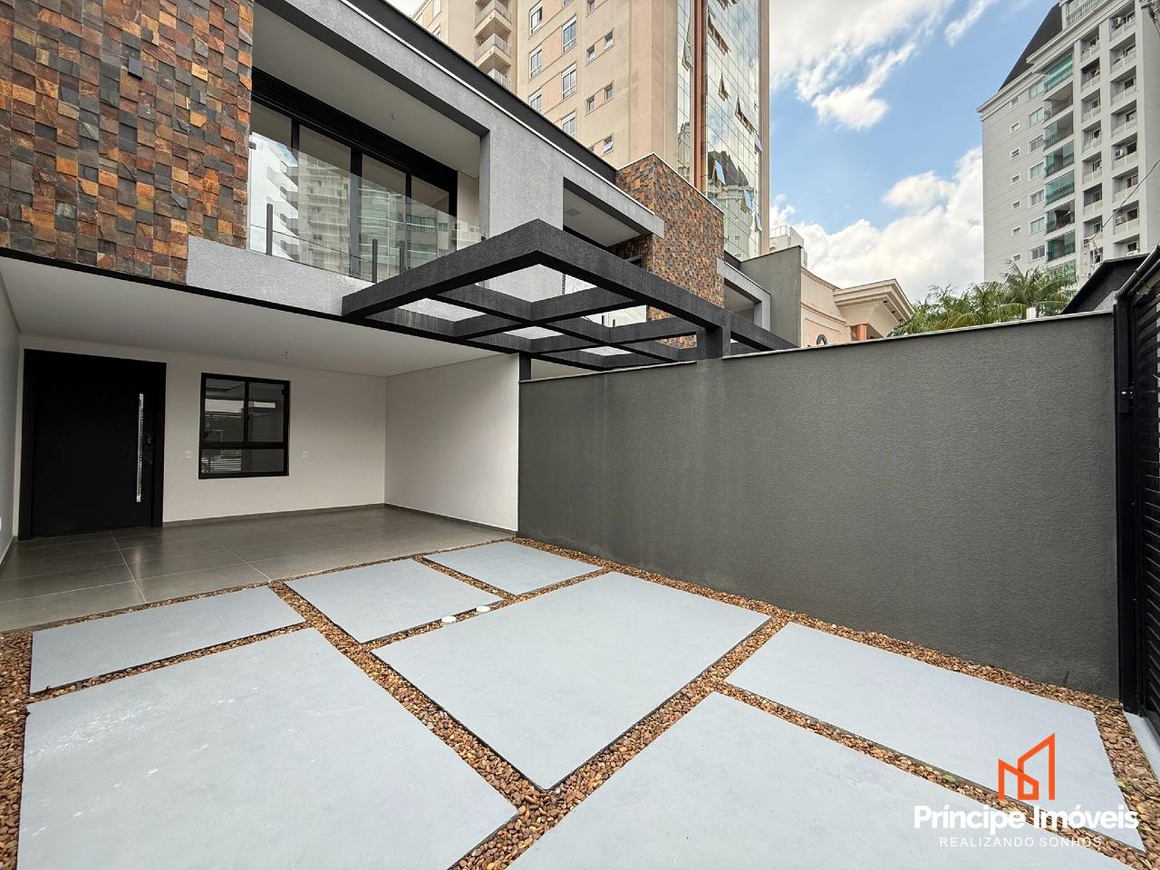 Geminado à venda em Joinville, Saguaçu, 3 quartos: 