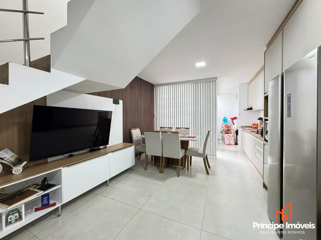 Geminado à venda em Joinville, Santo Antônio, 2 quartos: 