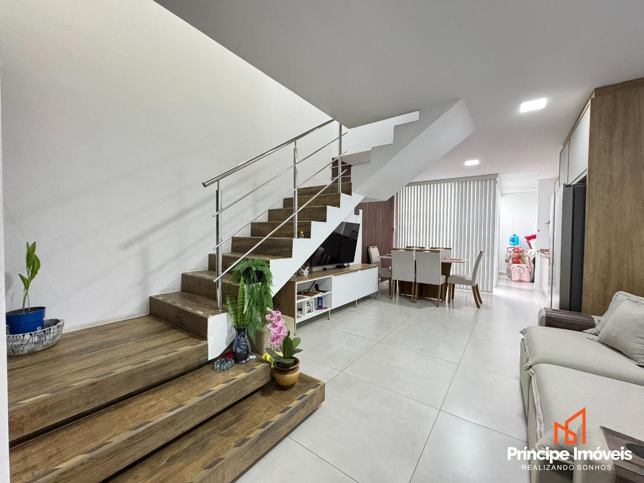 Geminado à venda em Joinville, Santo Antônio, 2 quartos: 