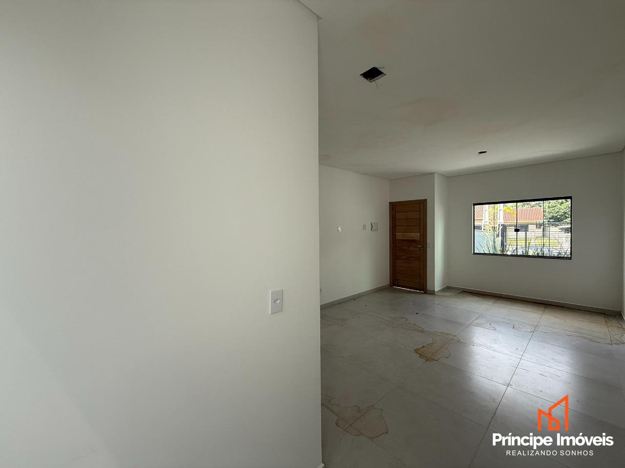 Geminado à venda em Joinville, Santo Antônio, 3 quartos: 