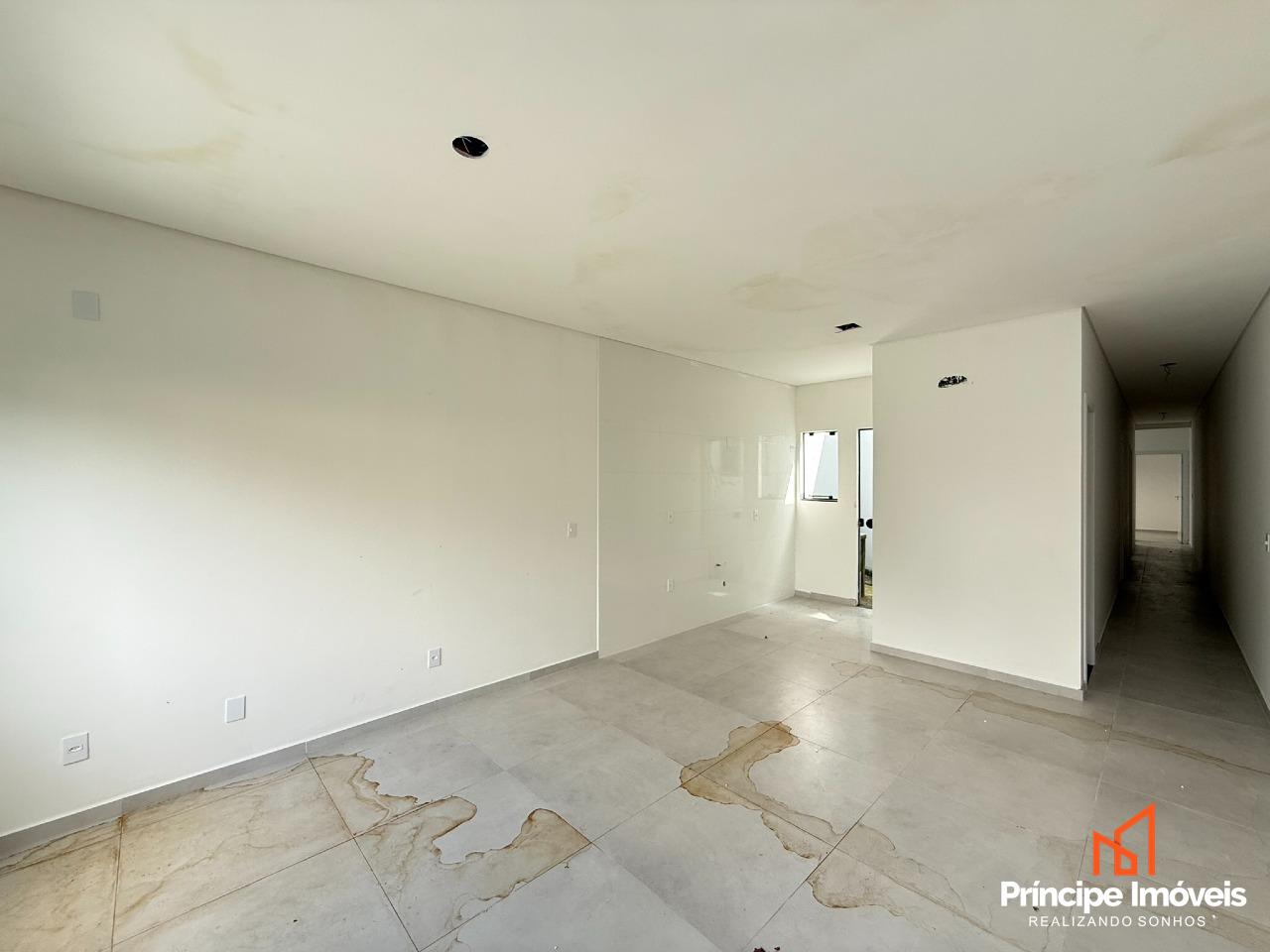 Geminado à venda em Joinville, Santo Antônio, 3 quartos: 