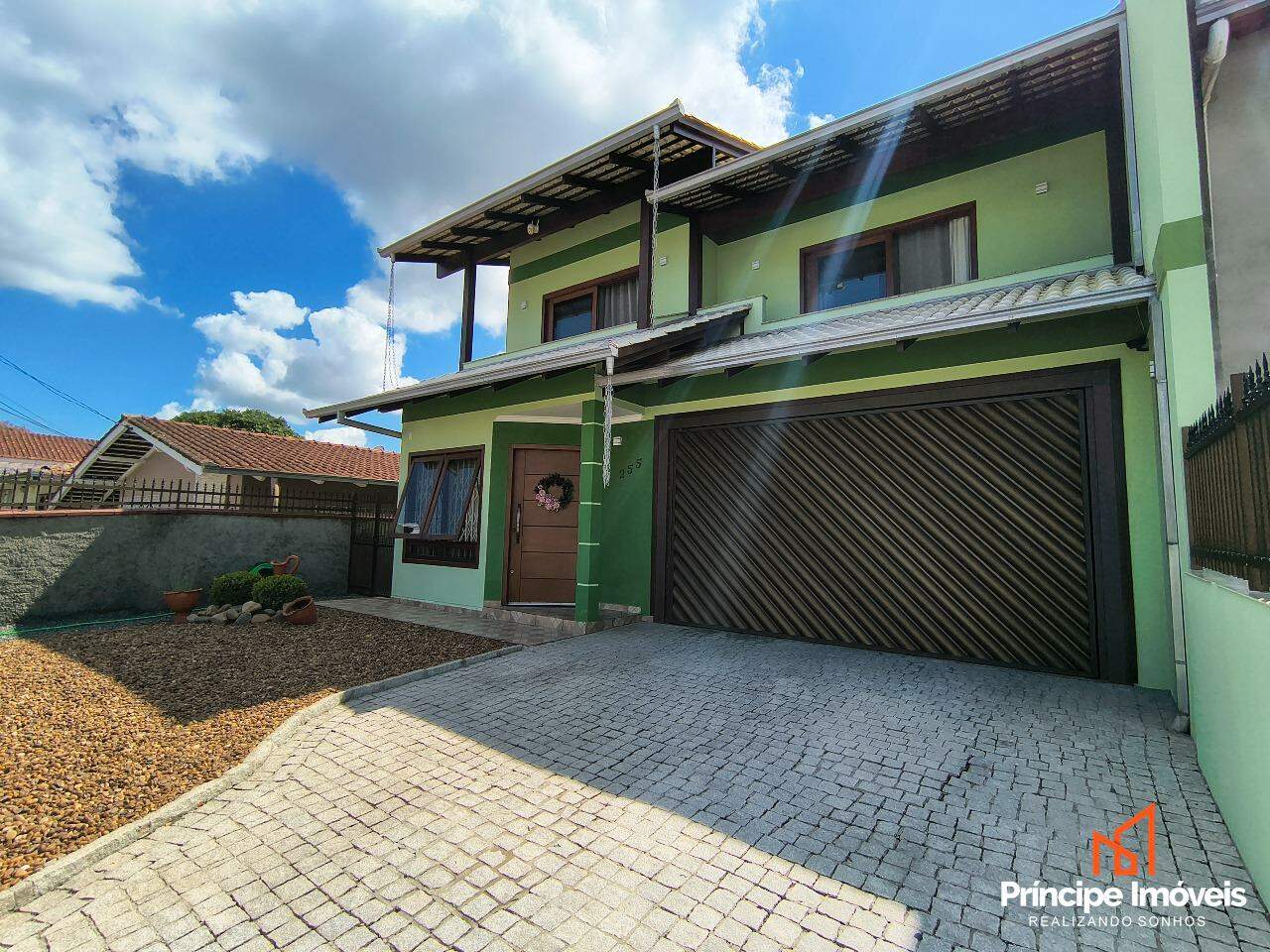 Sobrado à venda em Joinville, Boa Vista, 4 quartos: 