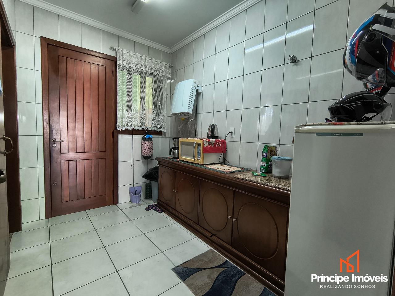 Sobrado à venda em Joinville, Boa Vista, 4 quartos: 