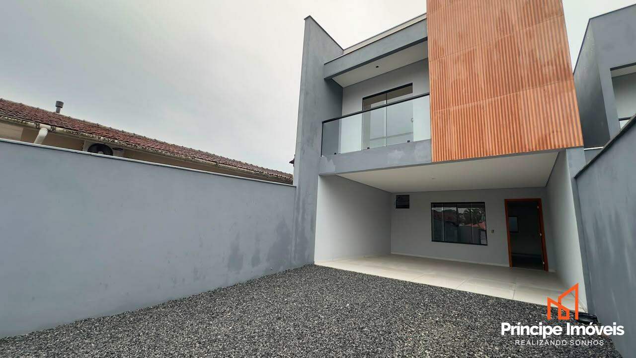 Geminado à venda em Joinville, Saguaçu, 3 quartos: 