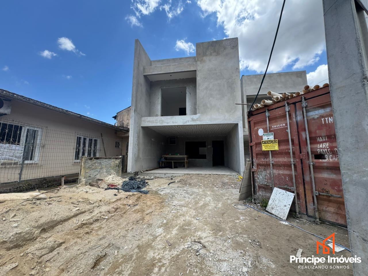 Geminado à venda em Joinville, Saguaçu, 3 quartos: 