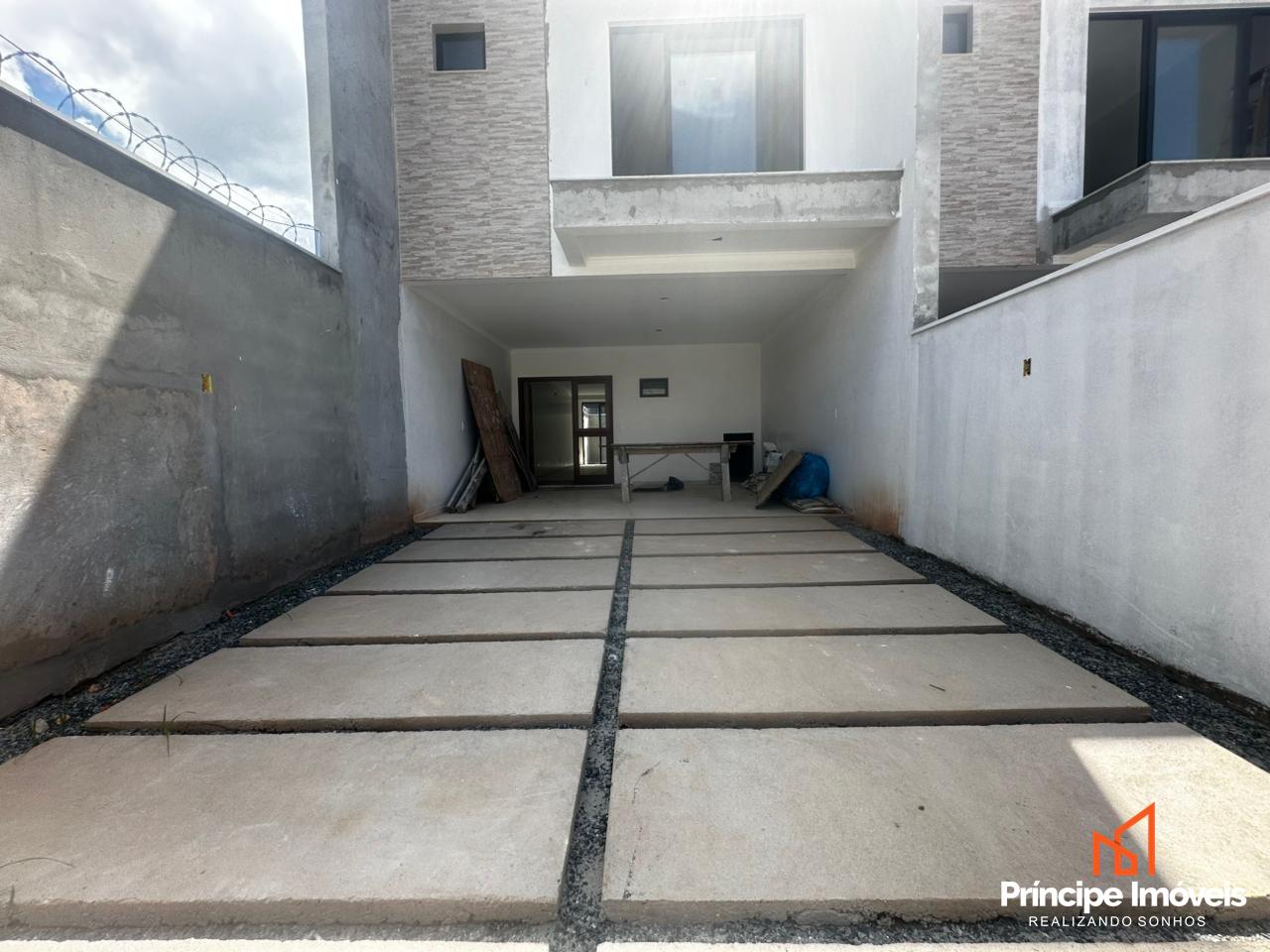 Geminado à venda em Joinville, Bucarein, 3 quartos: 