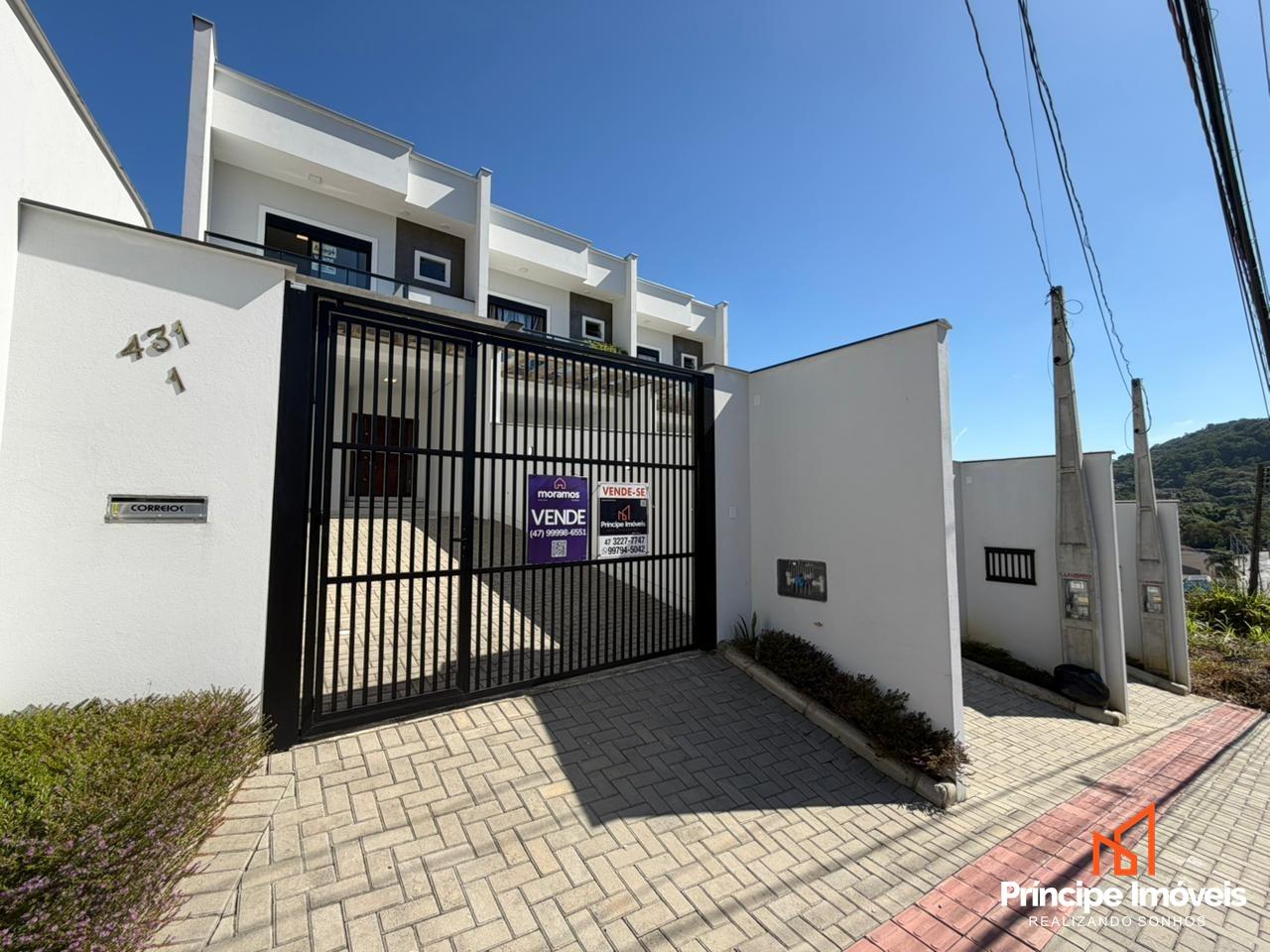 Geminado à venda em Joinville, Bom Retiro, 3 quartos: 