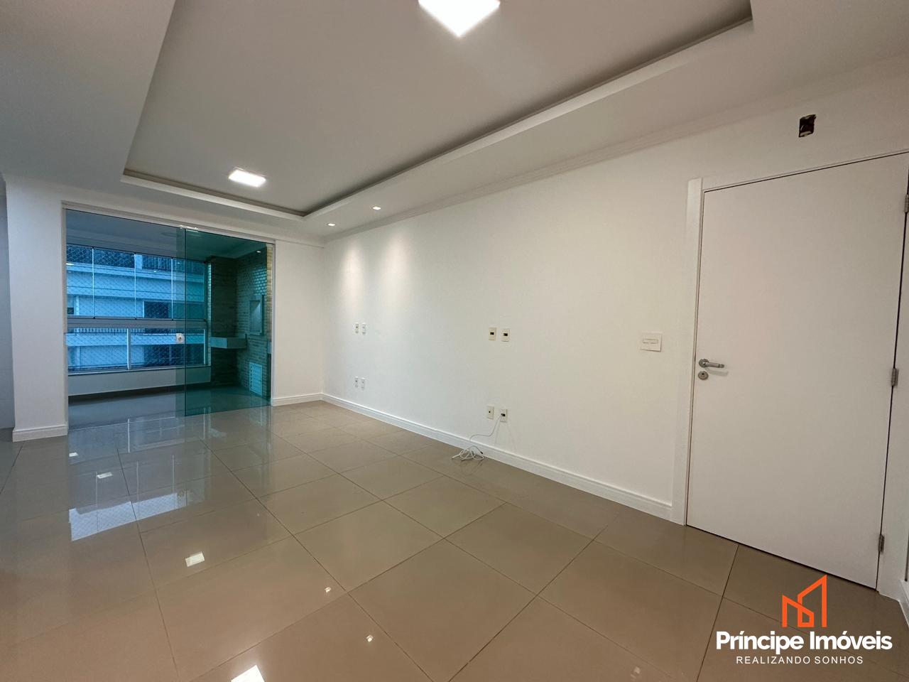 Apartamento à venda em Joinville, Saguaçu, 3 quartos: 