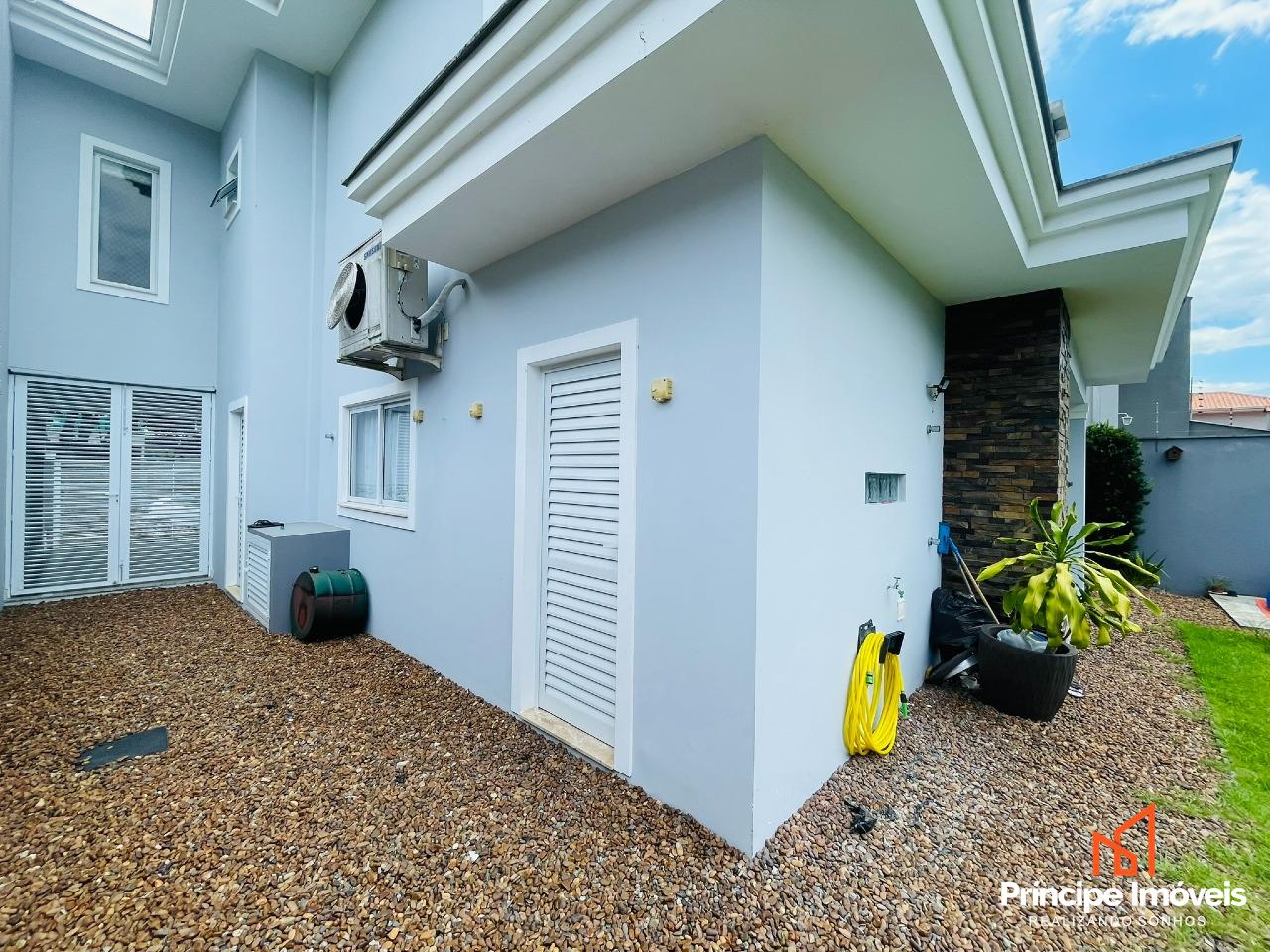 Casa à venda em Joinville, Bom Retiro, 3 quartos: 