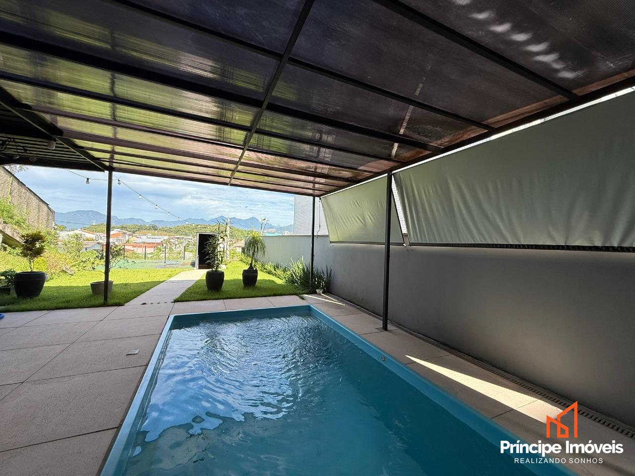 Casa à venda em Joinville, Glória, 1 quarto: 