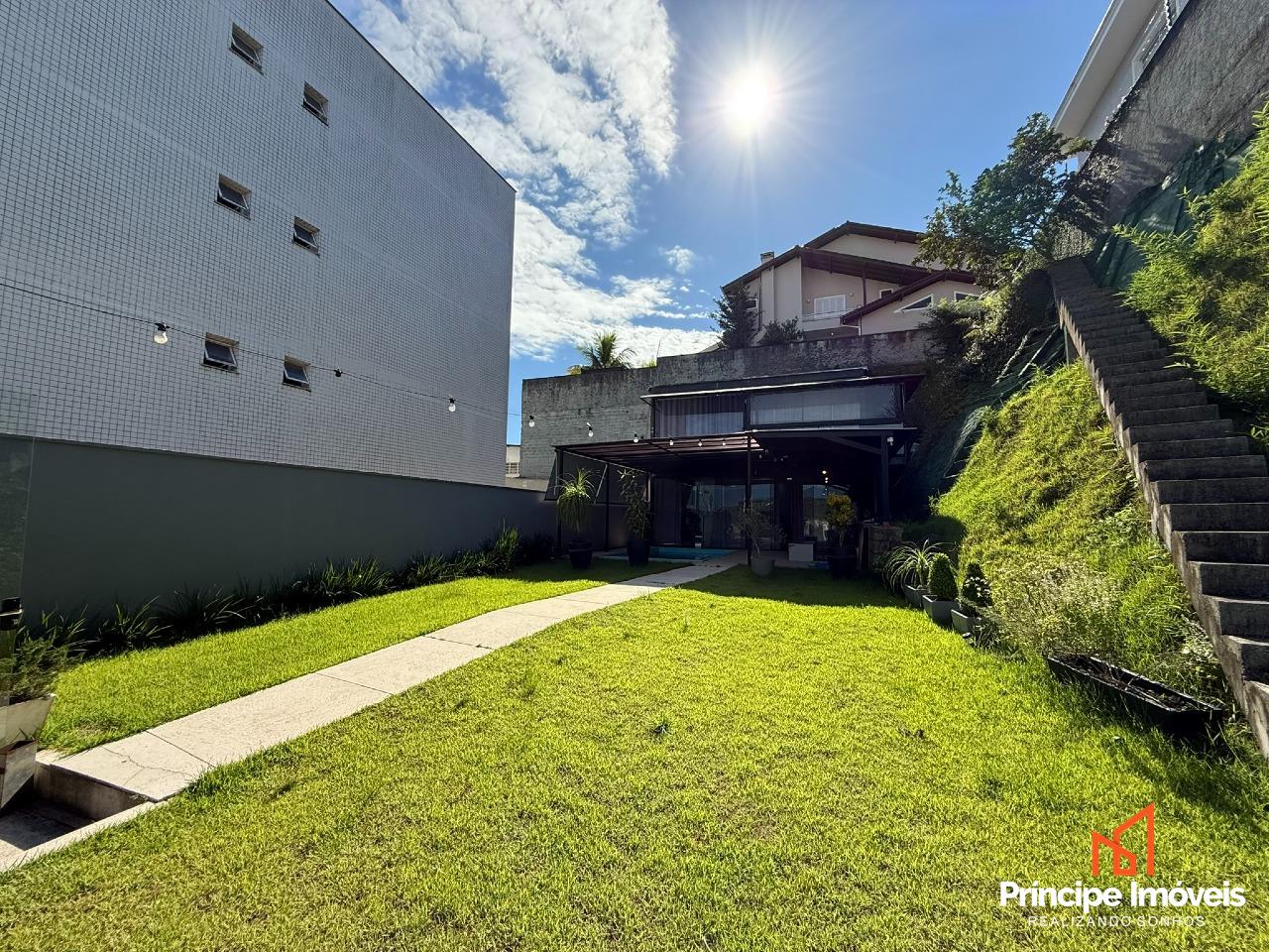 Casa à venda em Joinville, Glória, 1 quarto: 