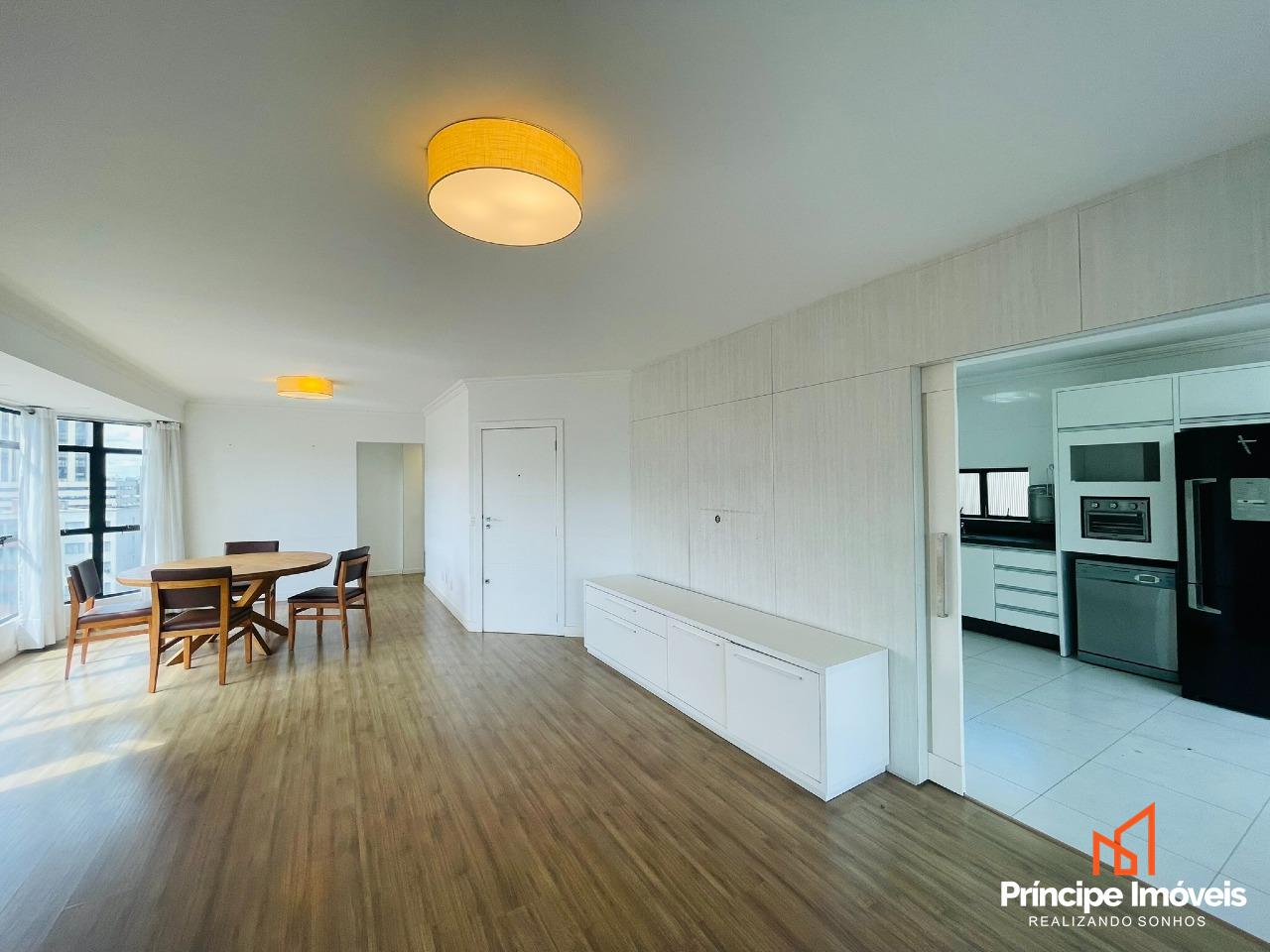 Apartamento à venda em Joinville, Centro, 3 quartos: 