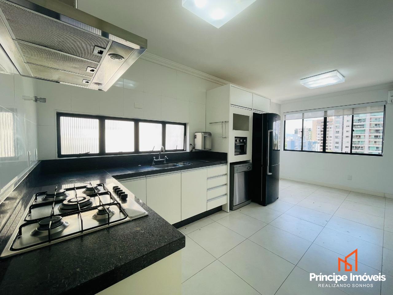 Apartamento à venda em Joinville, Centro, 3 quartos: 