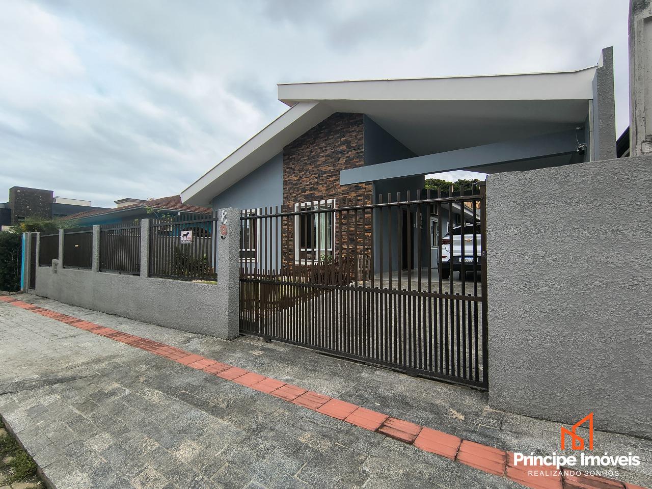 Casa à venda em Joinville, Iririú, 3 quartos: 