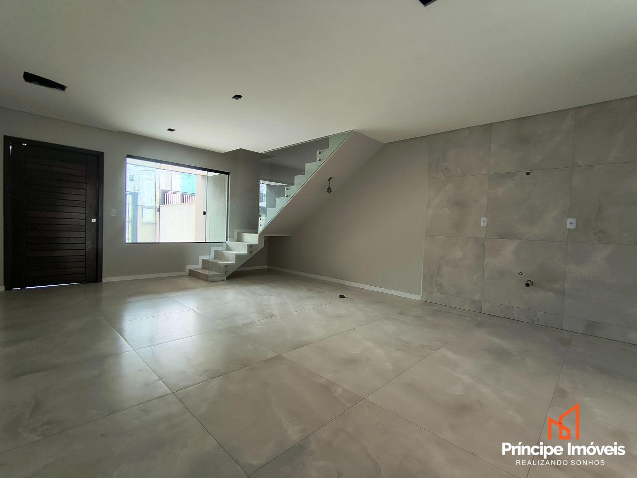 Geminado à venda em Joinville, Saguaçu, 3 quartos: 