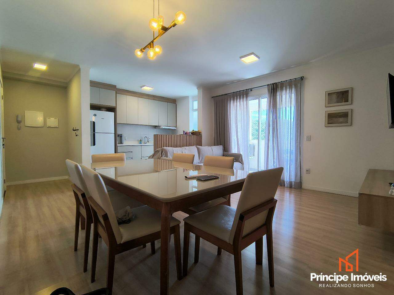 Apartamento à venda em Joinville, Centro, 2 quartos: 