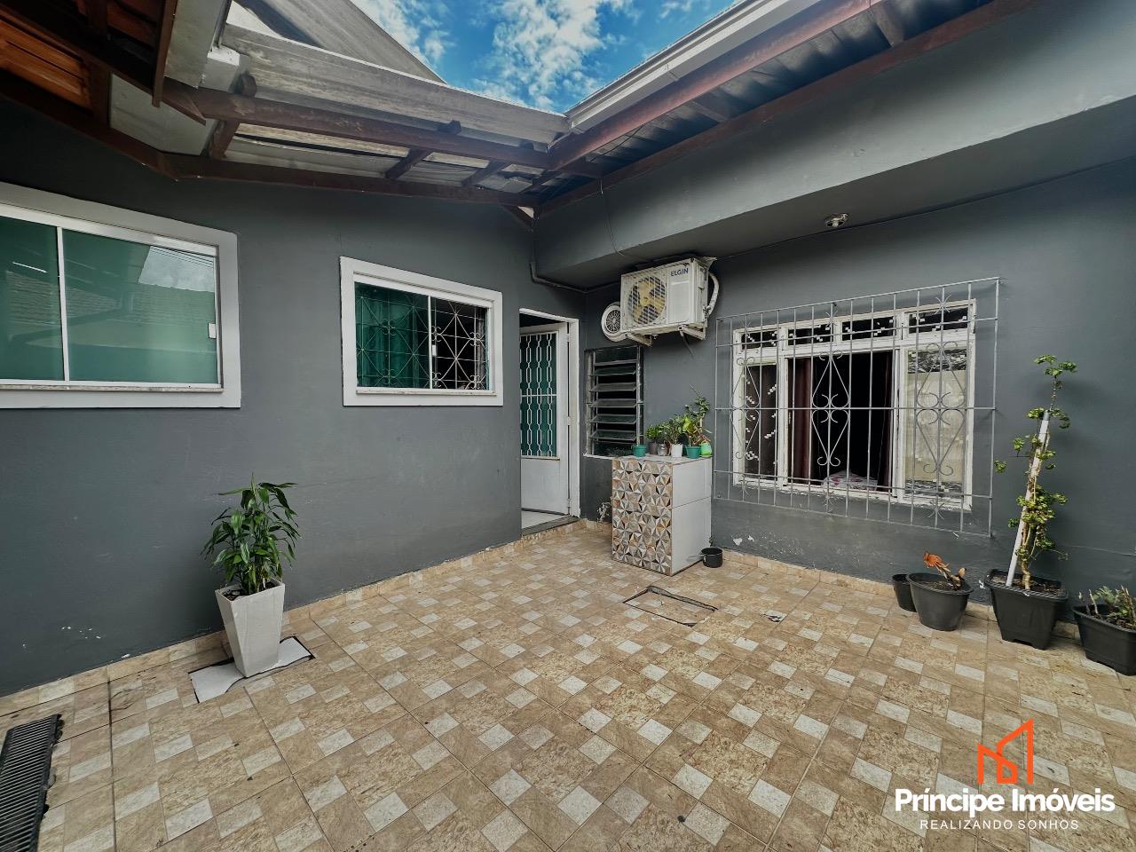 Casa à venda em Joinville, Iririú, 3 quartos: 