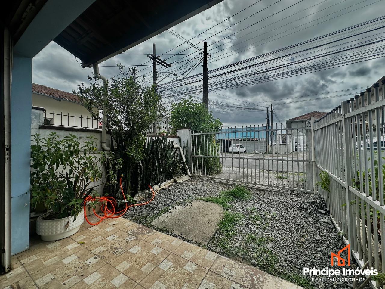 Casa à venda em Joinville, Iririú, 3 quartos: 