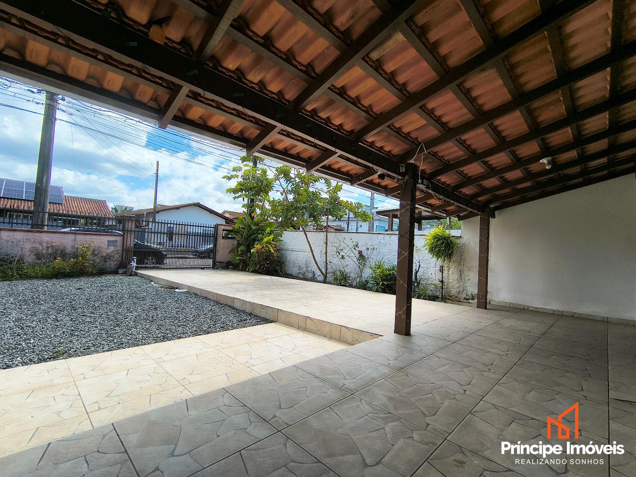 Casa à venda em Joinville, Boa Vista, 3 quartos: 