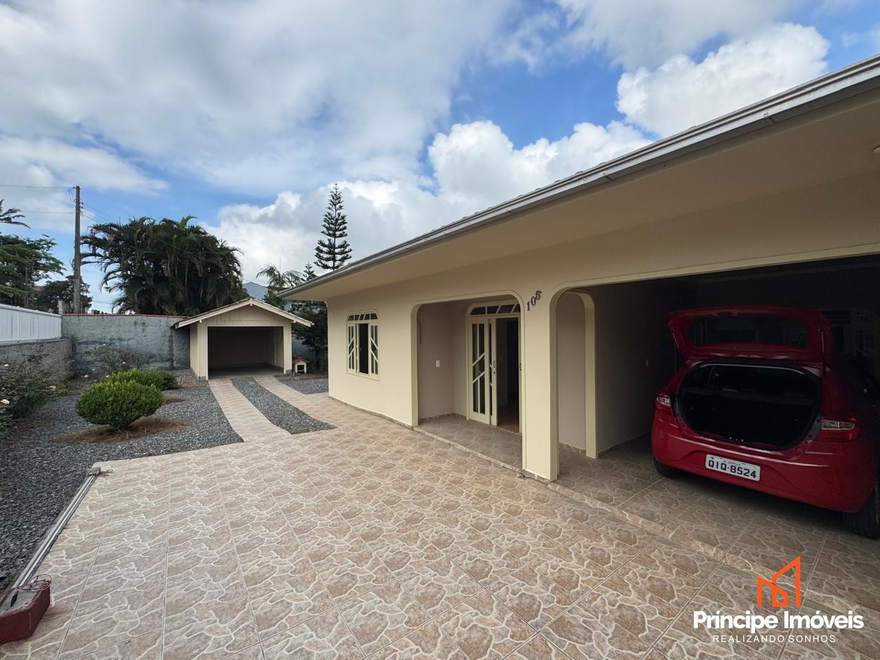 Casa para aluguel em Joinville, Jarivatuba, 4 quartos: 