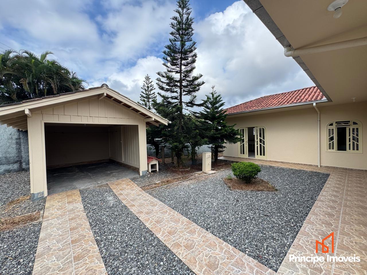 Casa para aluguel em Joinville, Jarivatuba, 4 quartos: 