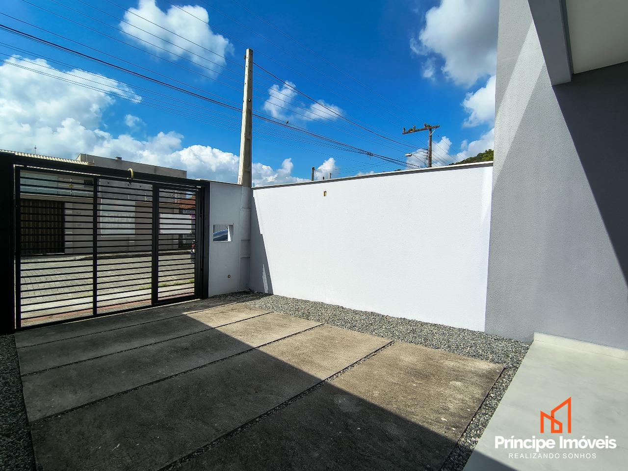 Geminado à venda em Joinville, Guanabara, 3 quartos: 